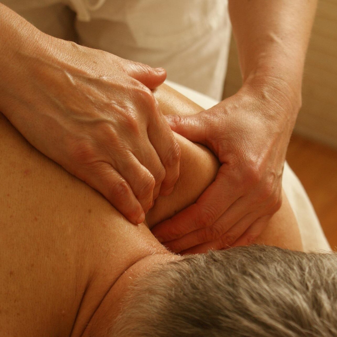 Massage to shoulder